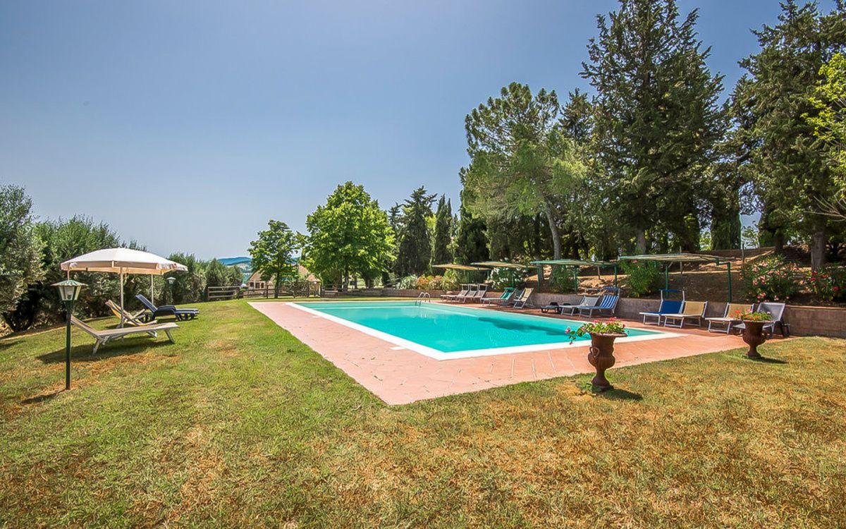 Manor in Volterra, Italy, 3 500 m² - picture 1