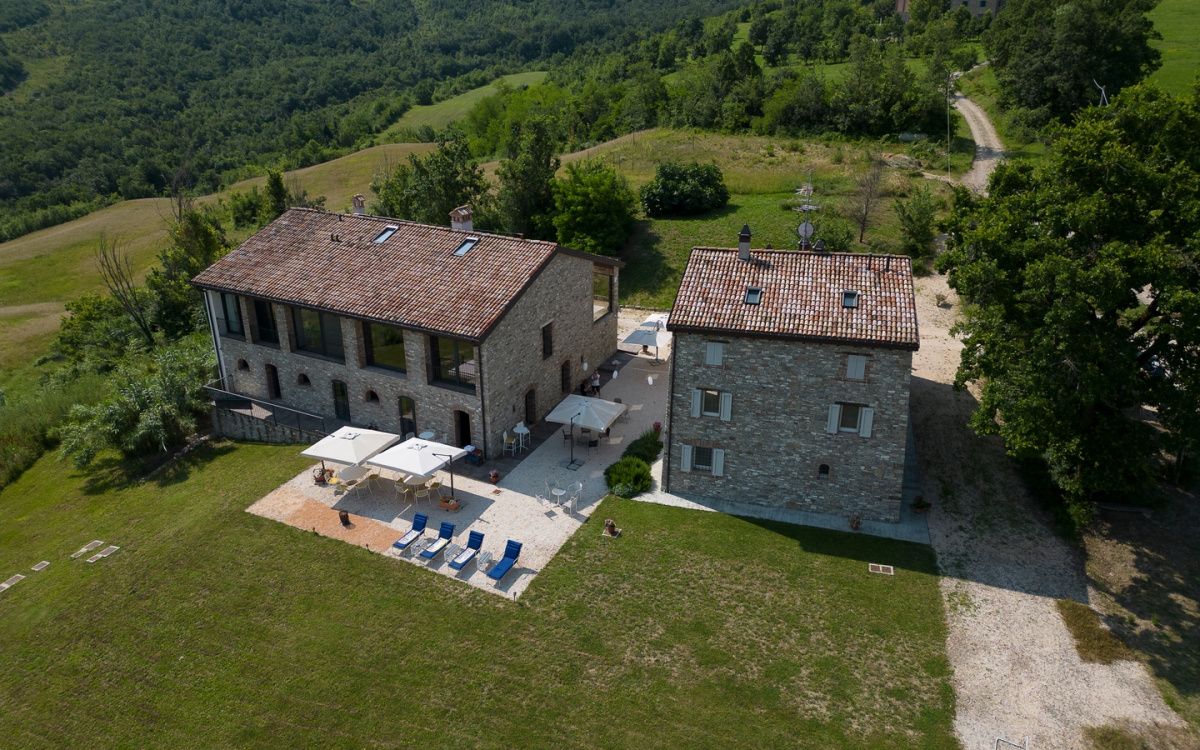 Domaine à Modène, Italie, 1 000 m² - image 1