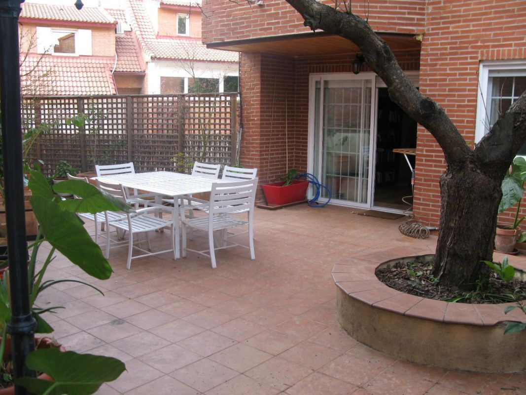 Townhouse in Madrid, Spain, 333 m² - picture 1