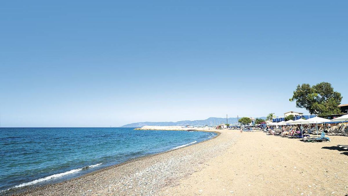 Land in Paphos, Cyprus, 8 194 ares - picture 1