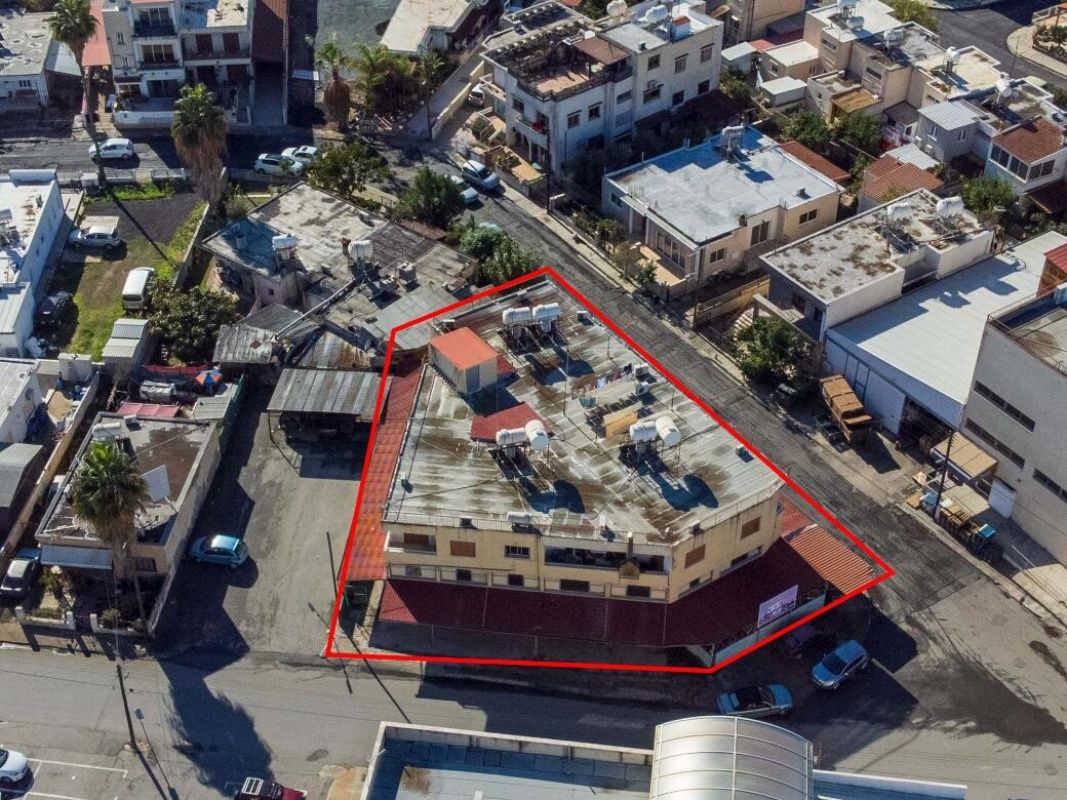 Propiedad comercial en Lárnaca, Chipre, 736 m² - imagen 1