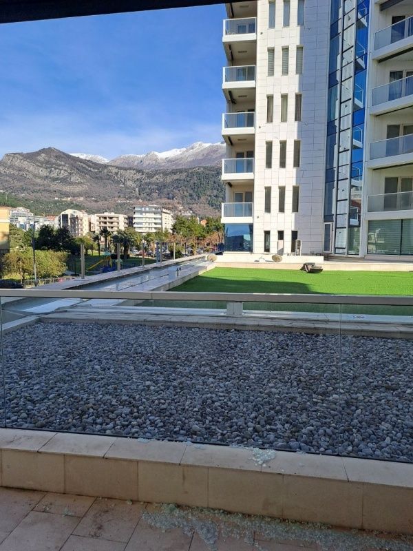 Piso en Budva, Montenegro, 89 m² - imagen 1