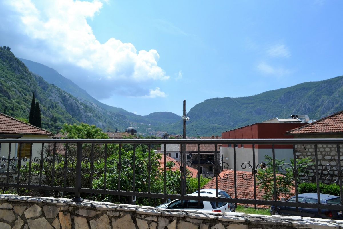 Appartement à Kotor, Monténégro, 71 m² - image 1