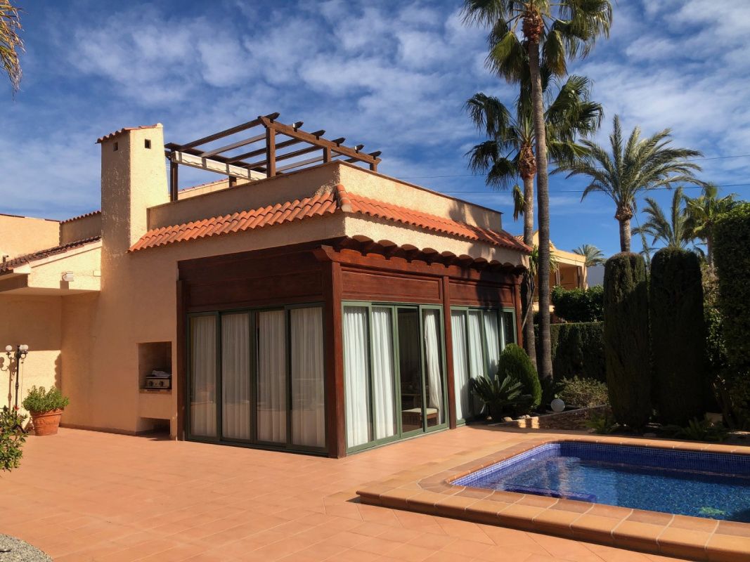 Haus in Costa Blanca, Spanien, 345 m² - Foto 1