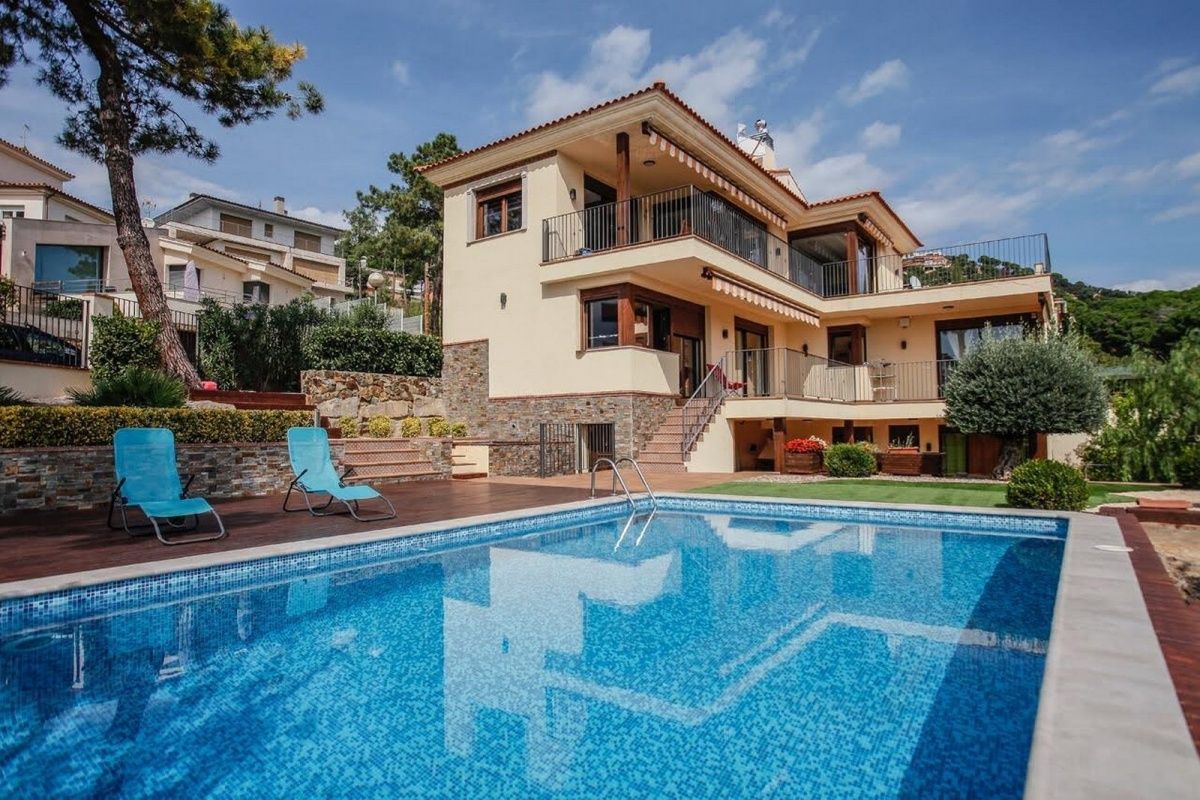 Maison sur la Costa Brava, Espagne, 468 m² - image 1