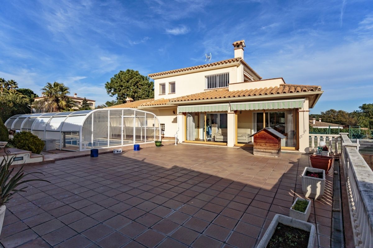 Maison sur la Costa Brava, Espagne, 404 m² - image 1