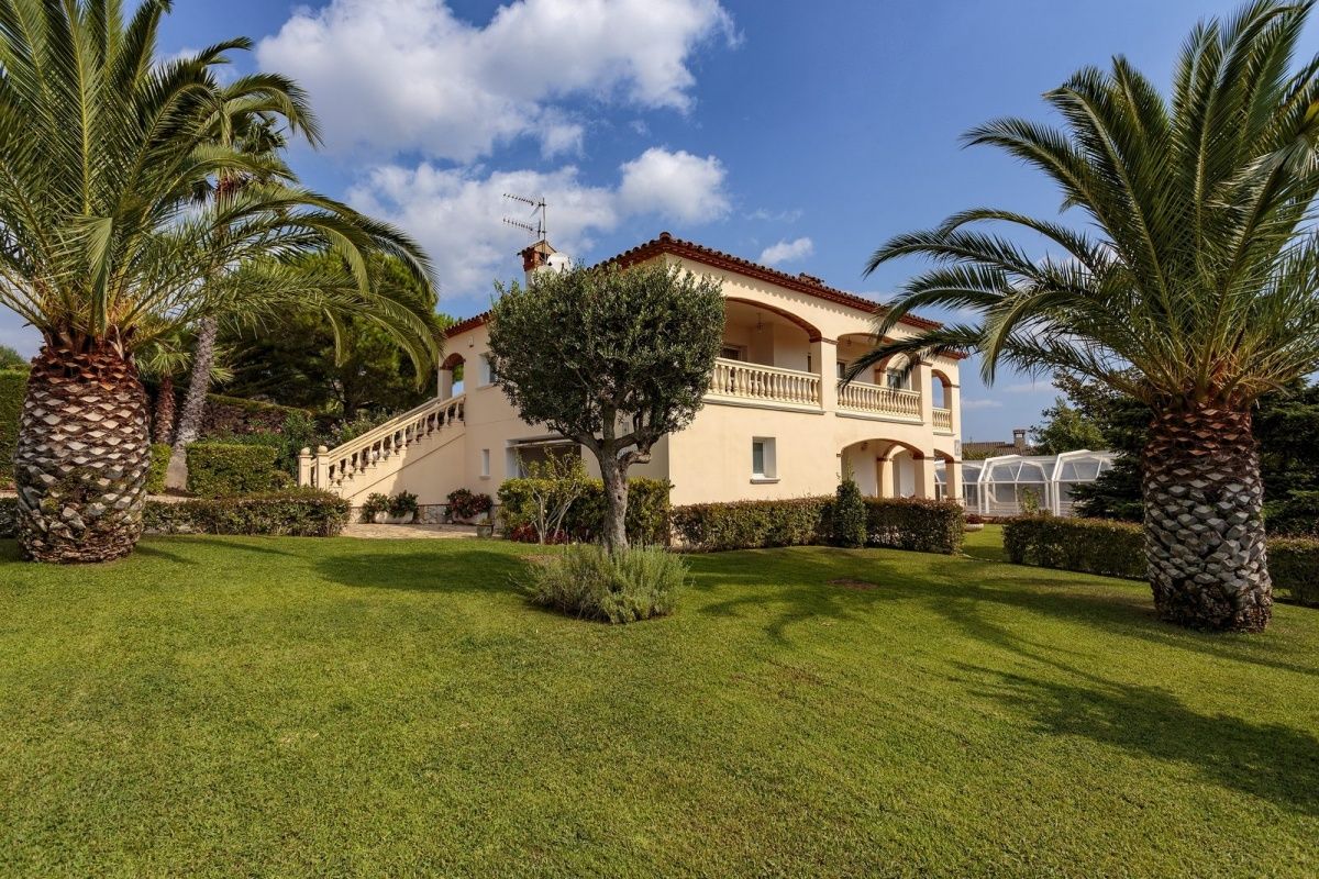 Maison sur la Costa Brava, Espagne, 386 m² - image 1