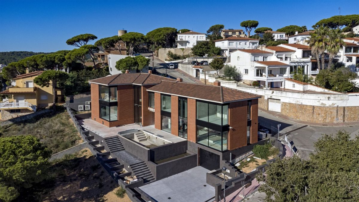 Maison sur la Costa Brava, Espagne, 642 m² - image 1