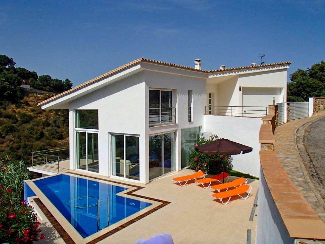 Maison sur la Costa Brava, Espagne, 417 m² - image 1