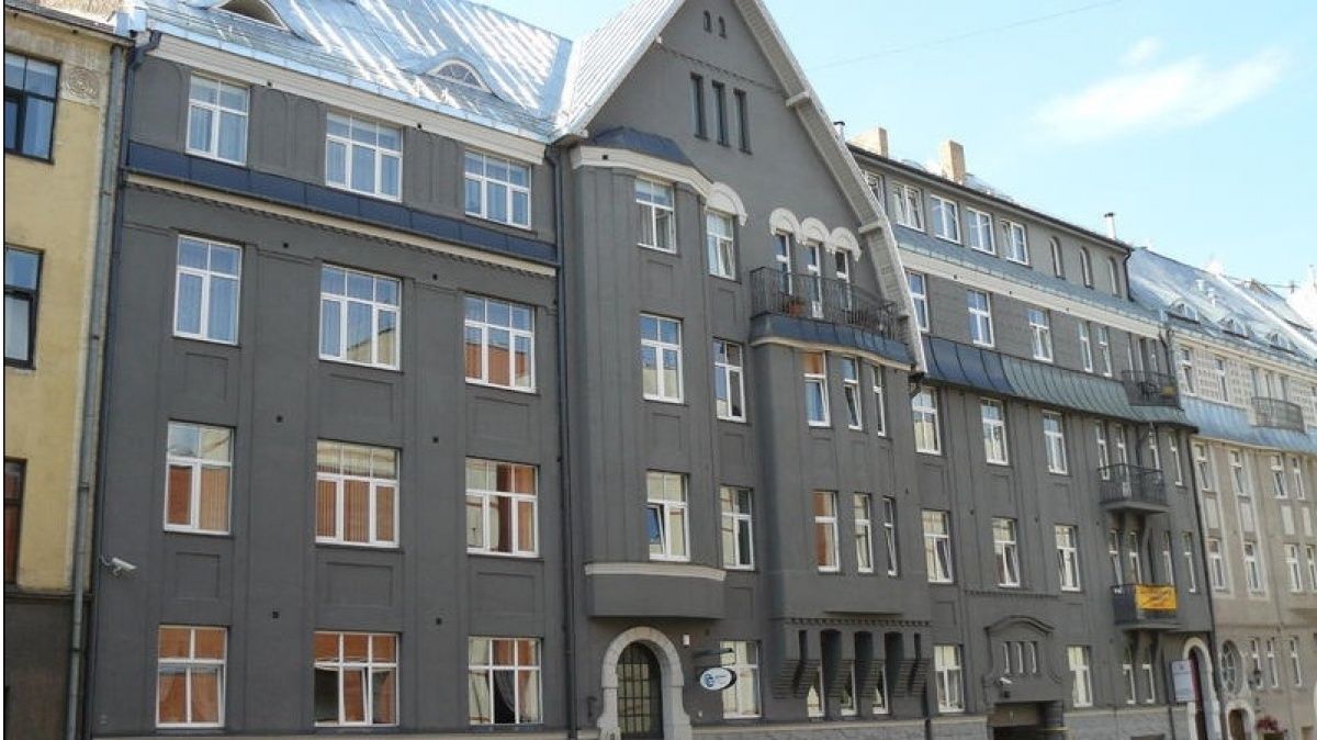 Commercial apartment building in Riga, Latvia, 1 095 m² - picture 1