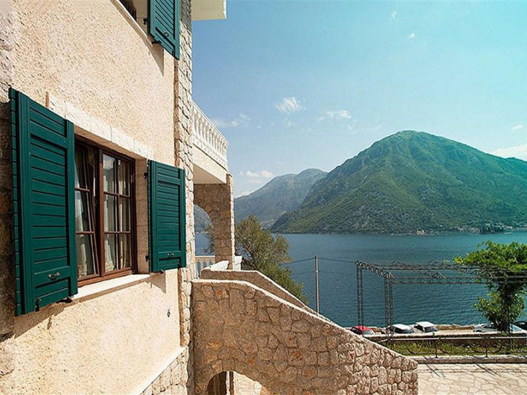 Haus in Kostanjica, Montenegro, 235 m² - Foto 1