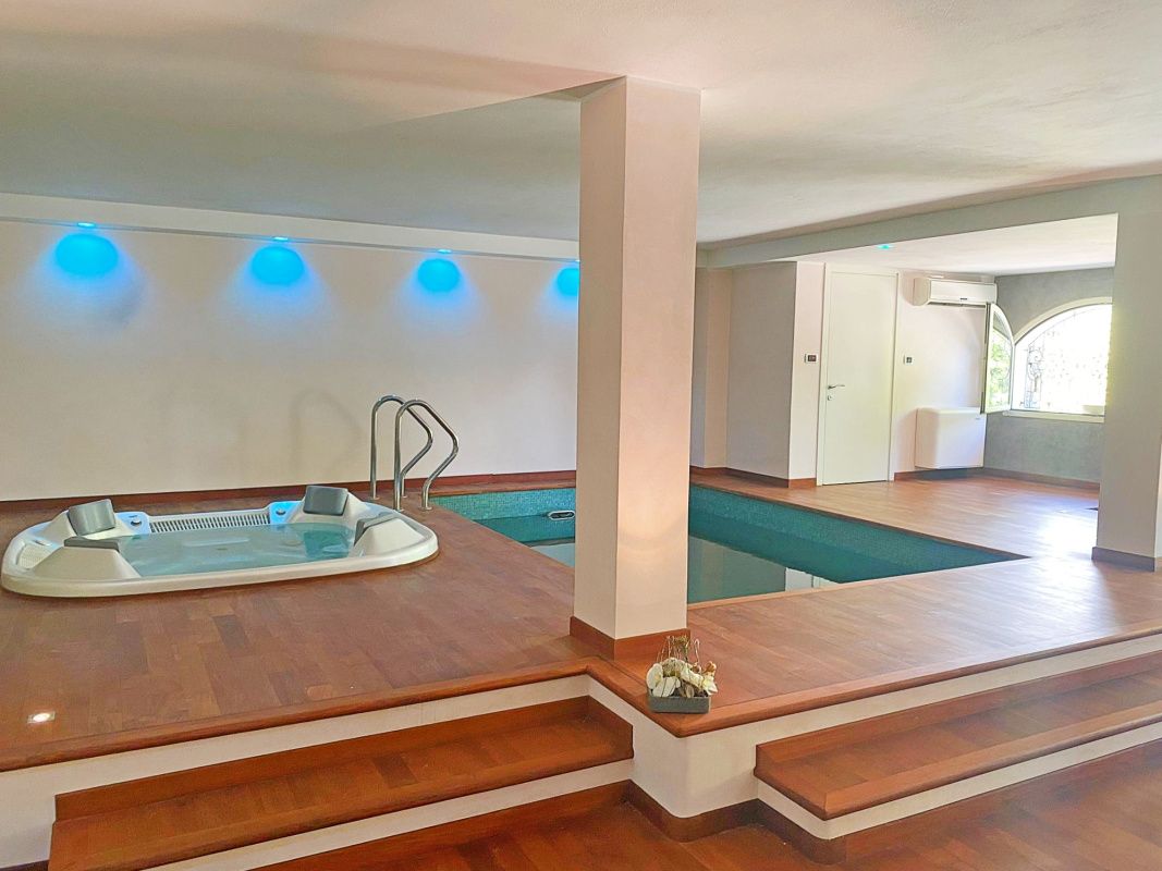 House in Imperia, Italy, 300 m² - picture 2