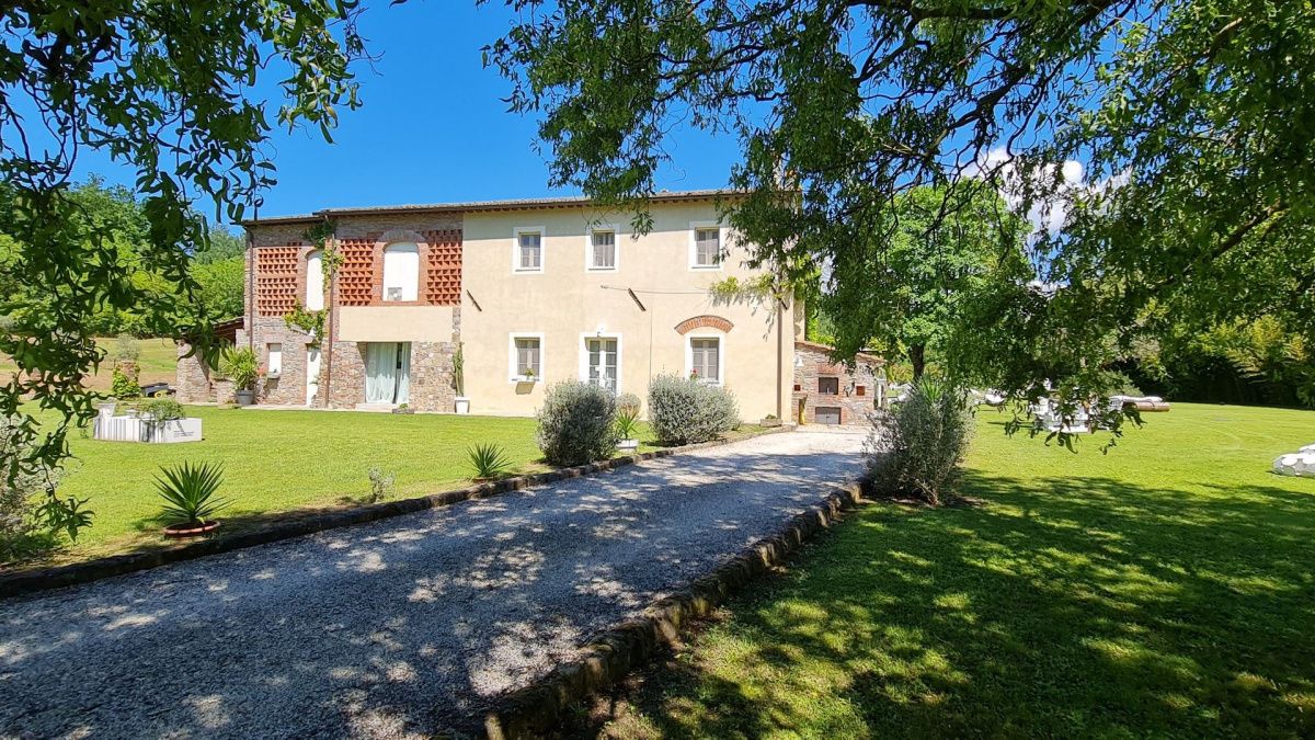Haus in Lucca, Italien, 500 m² - Foto 2