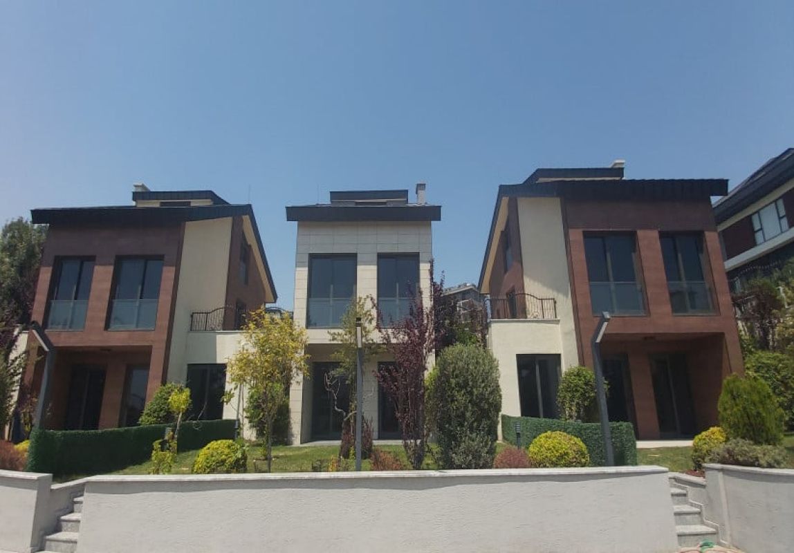 House in Istanbul, Turkey - picture 2