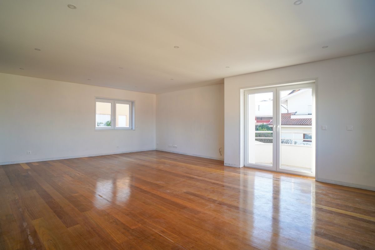 Maison à Vila Nova de Gaia, Portugal, 385 ares - image 2