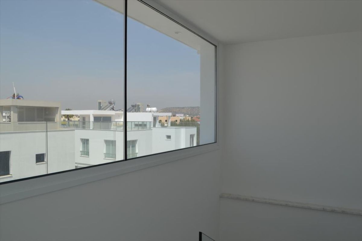 Casa a Larnaca, Cipro, 244 m² - foto 2