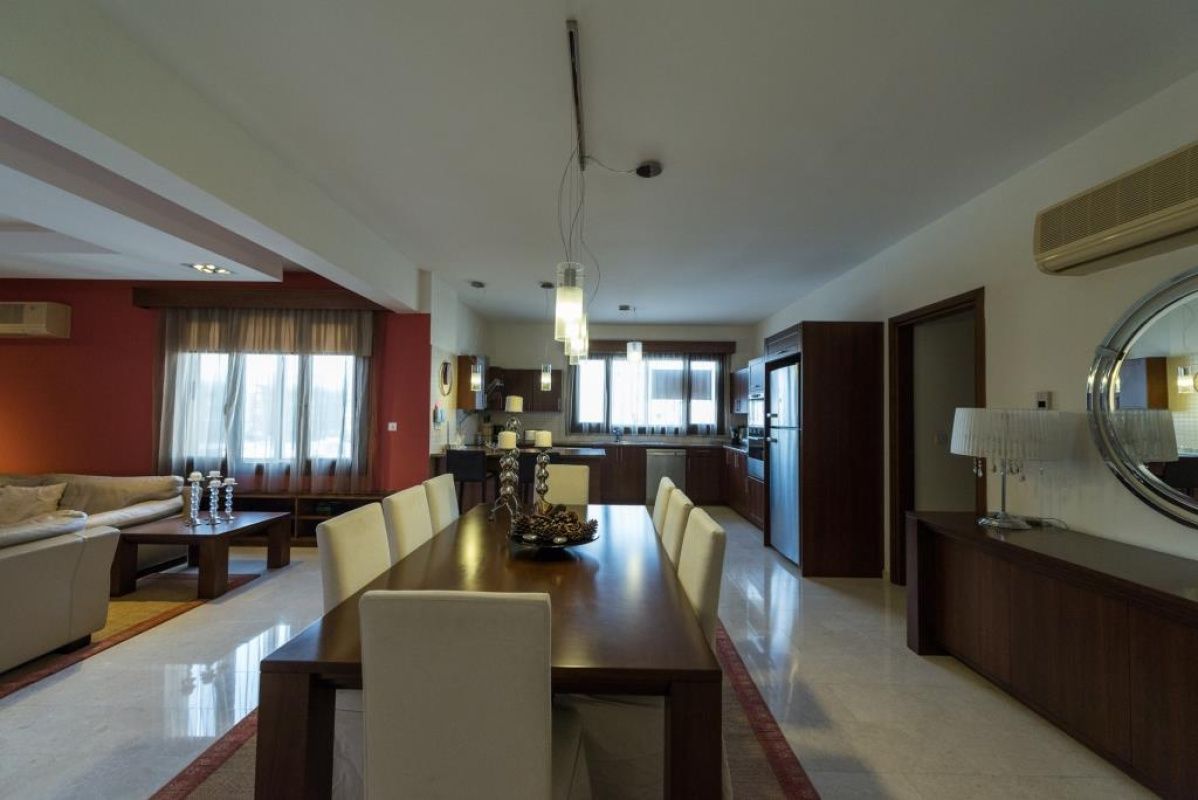 Piso en Limasol, Chipre, 183 m² - imagen 2