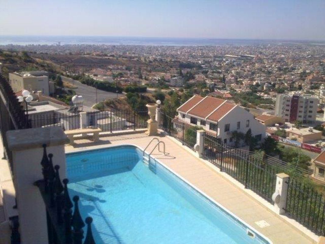 Casa a Limassol, Cipro, 600 m² - foto 2