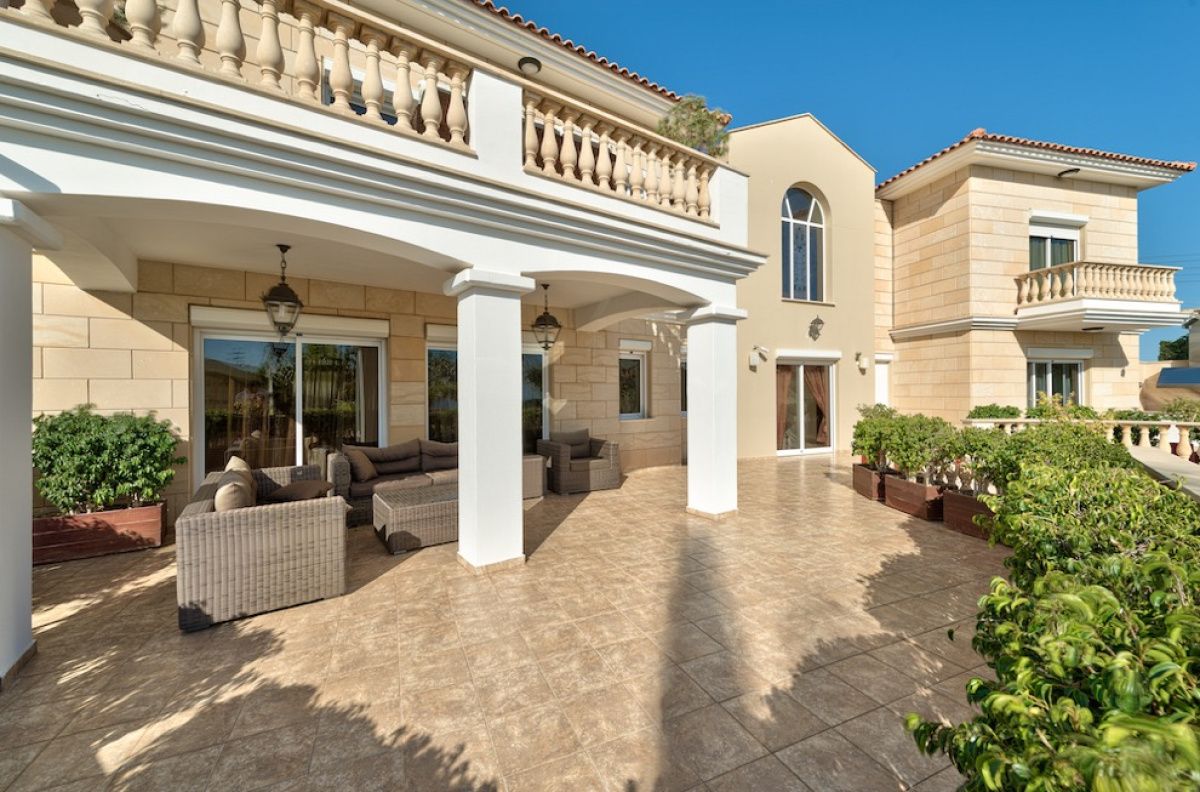 House in Limassol, Cyprus, 575 m² - picture 2