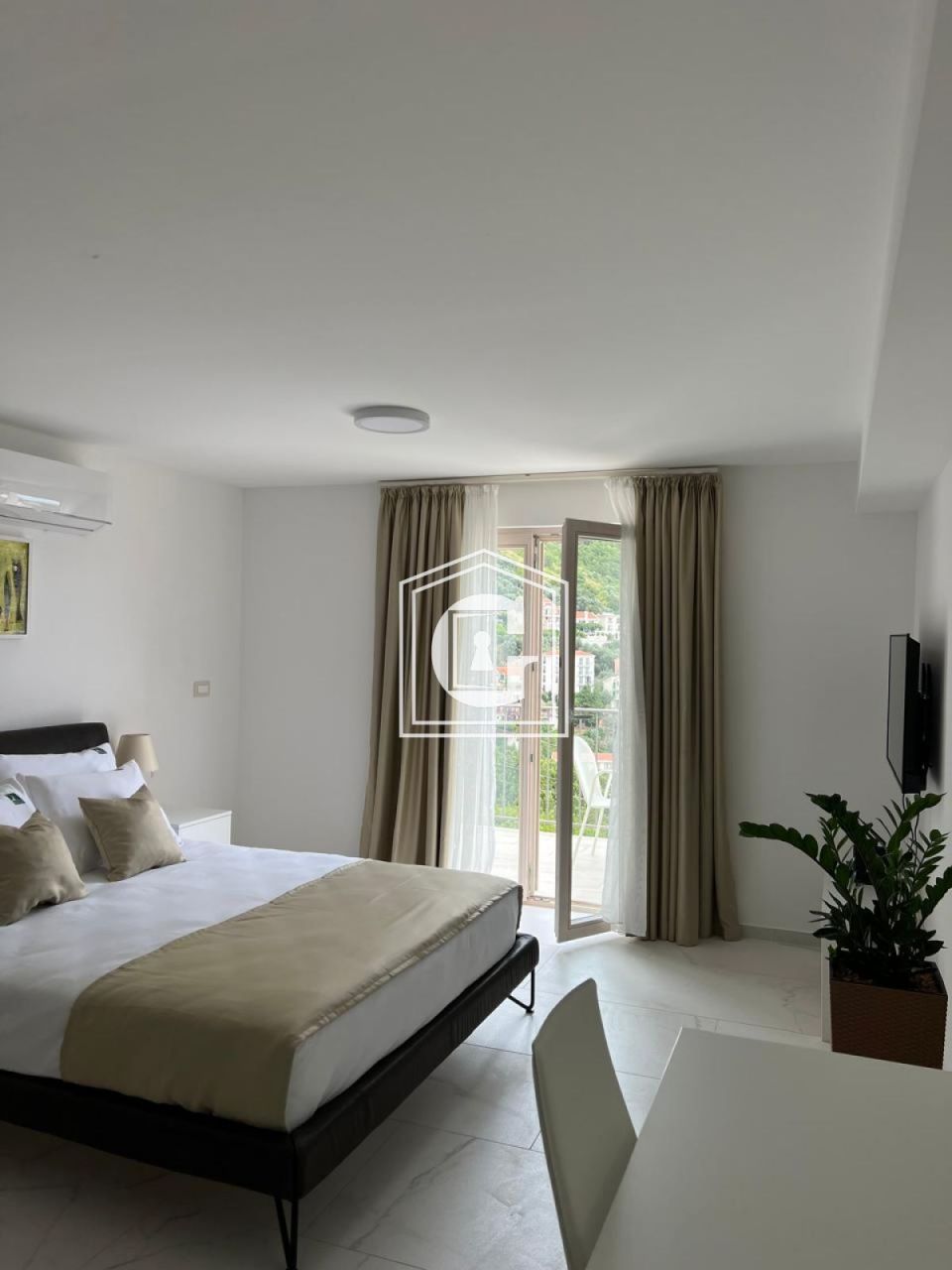 Apartment in Przno, Montenegro, 35 m² - picture 2