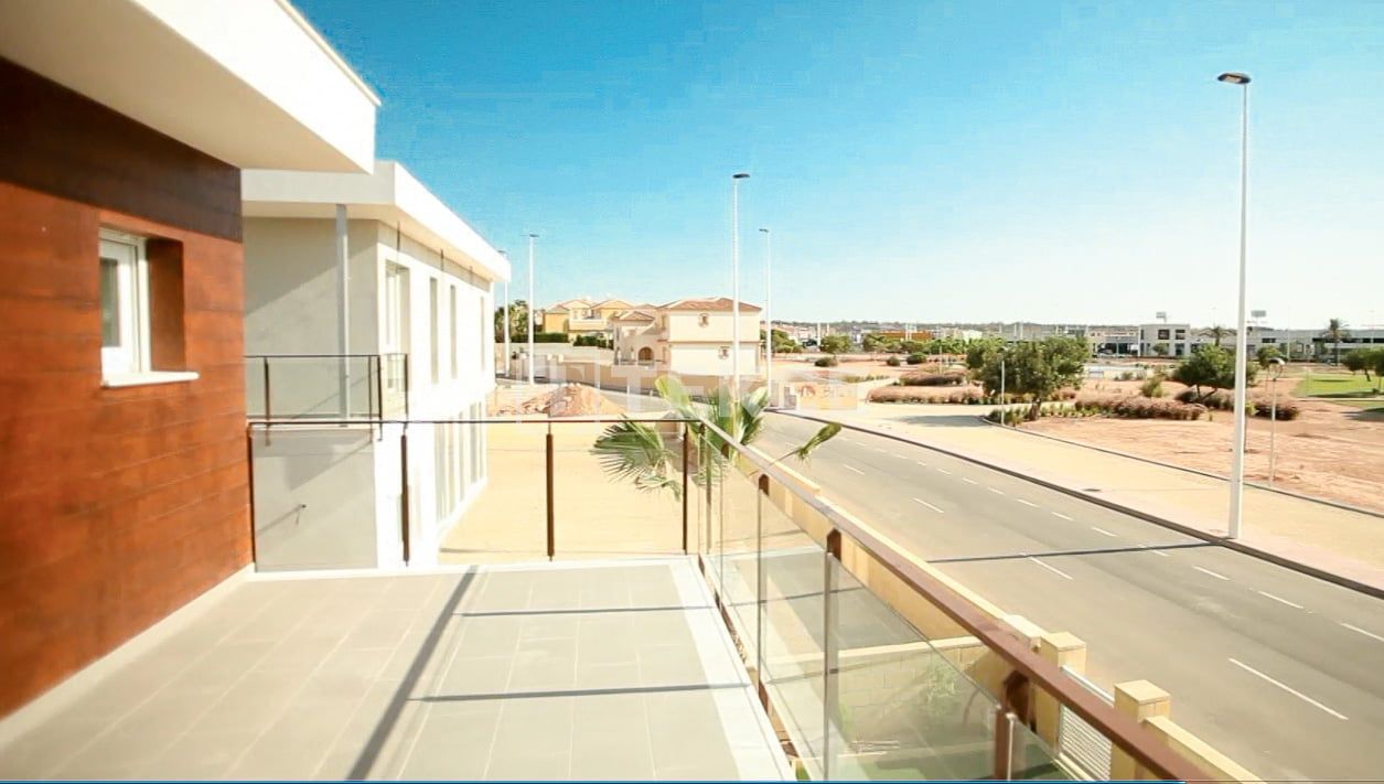 Villa à Santa Pola, Espagne, 152 m² - image 4
