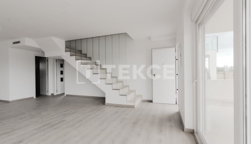 Villa à Santa Pola, Espagne, 152 m² - image 6