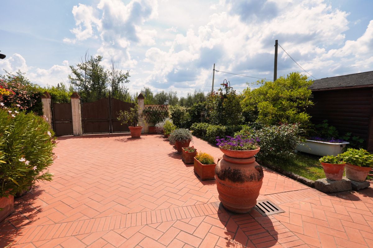 Maison à Castelfiorentino, Italie, 840 m² - image 6