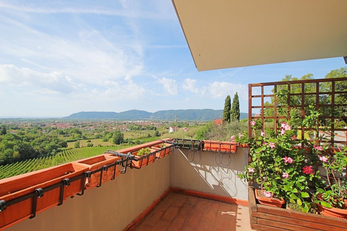 House in La Spezia, Italy, 570 m² - picture 6