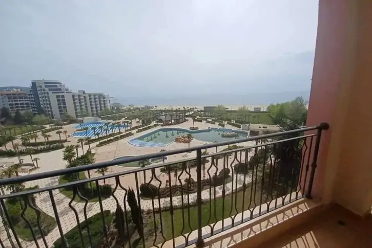 Appartement à Slantchev Briag, Bulgarie, 84 m² - image 1