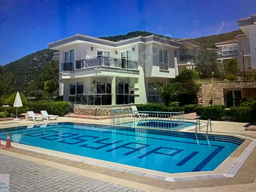 Villa à Alanya, Turquie, 250 m² - image 1