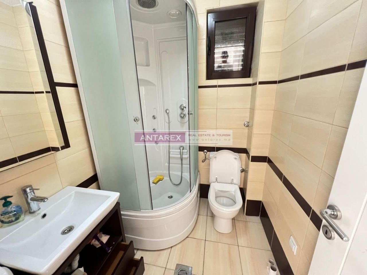 Villa en Budva, Montenegro, 435 m² - imagen 13