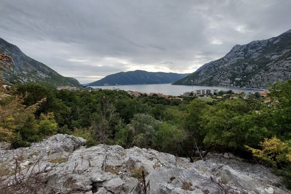 Grundstück in Risan, Montenegro, 1 588 m² - Foto 2