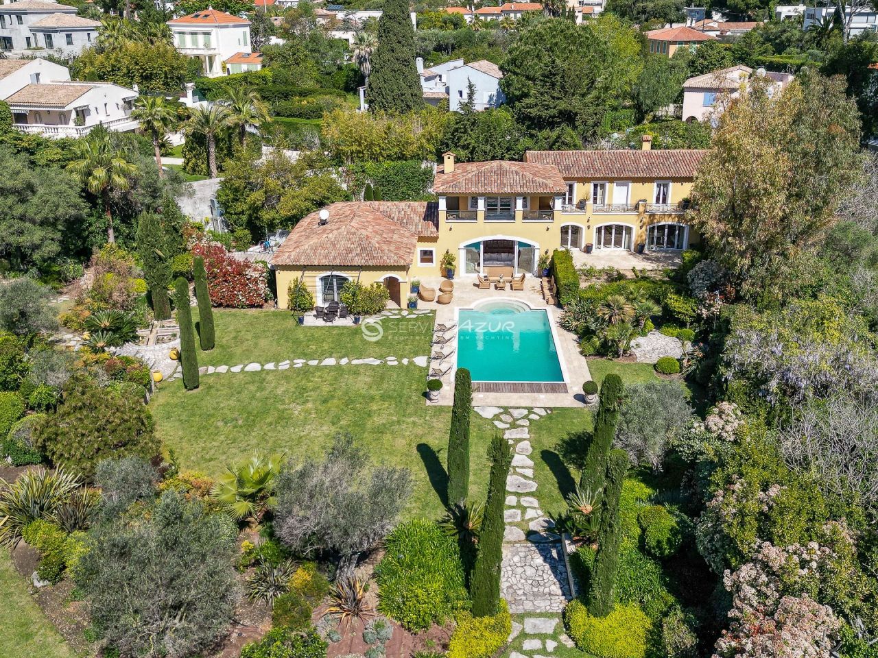 Villa à Antibes, France, 500 m² - image 2