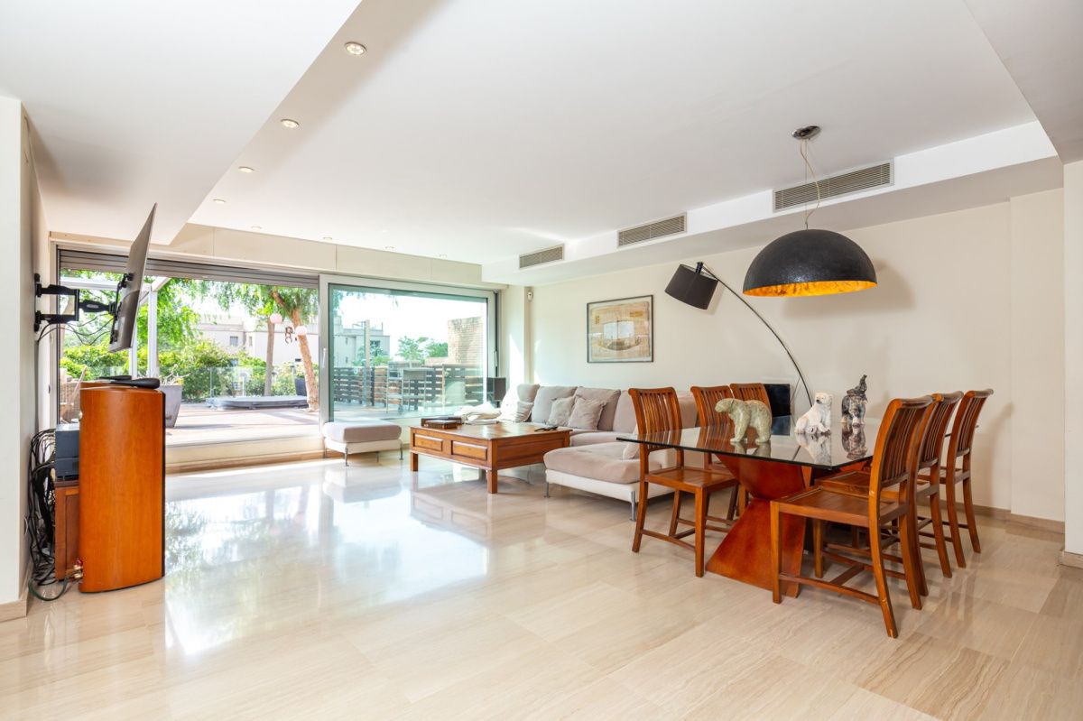 Maison à Barcelone, Espagne, 291 m² - image 2