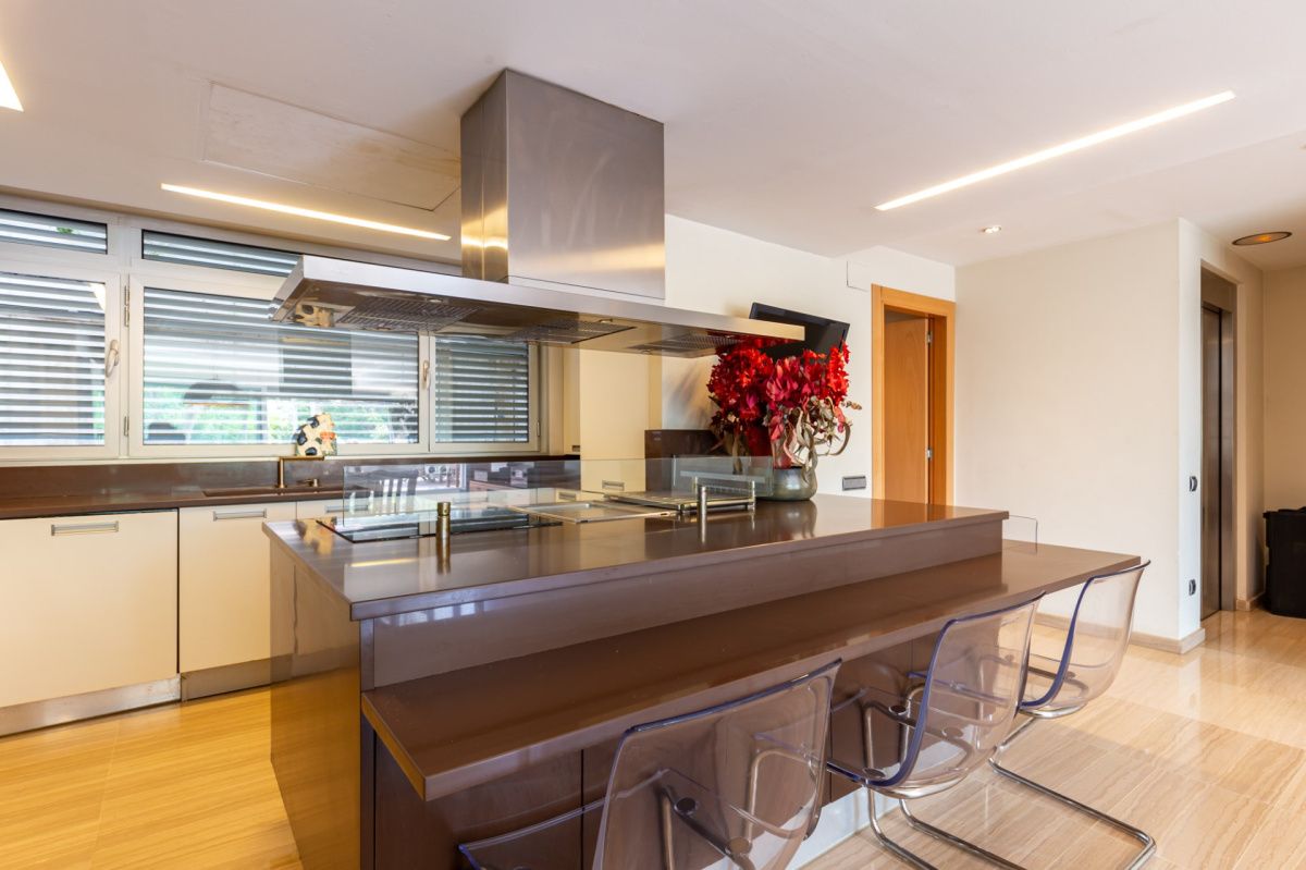 Maison à Barcelone, Espagne, 291 m² - image 4