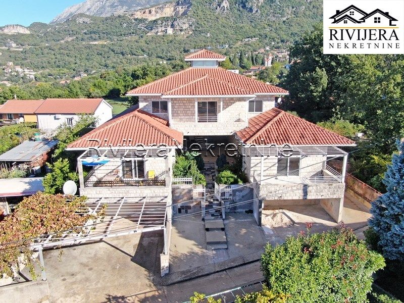 House in Herceg-Novi, Montenegro, 400 m² - picture 1