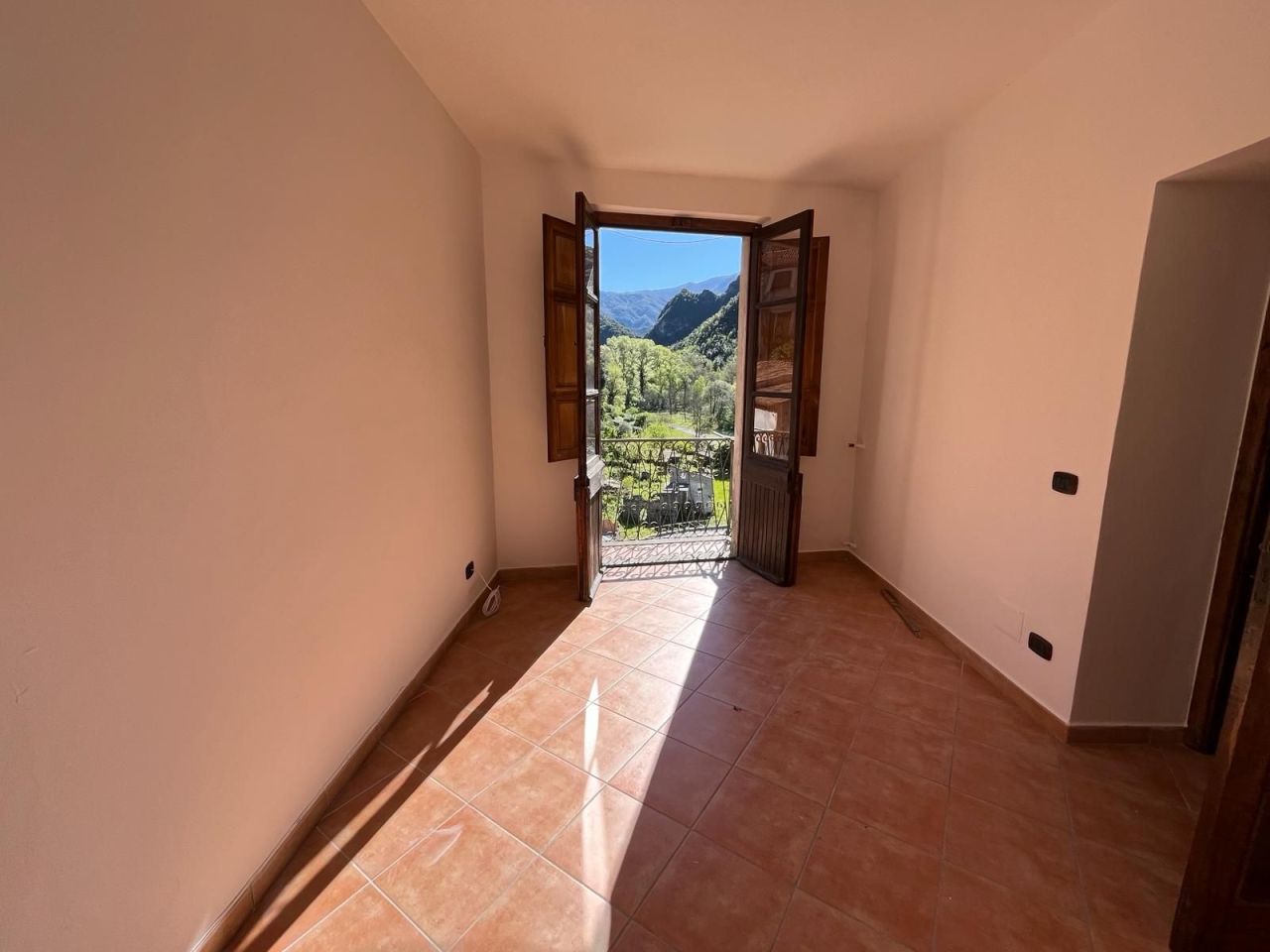 Piso en Orsomarso, Italia, 111 m² - imagen 12