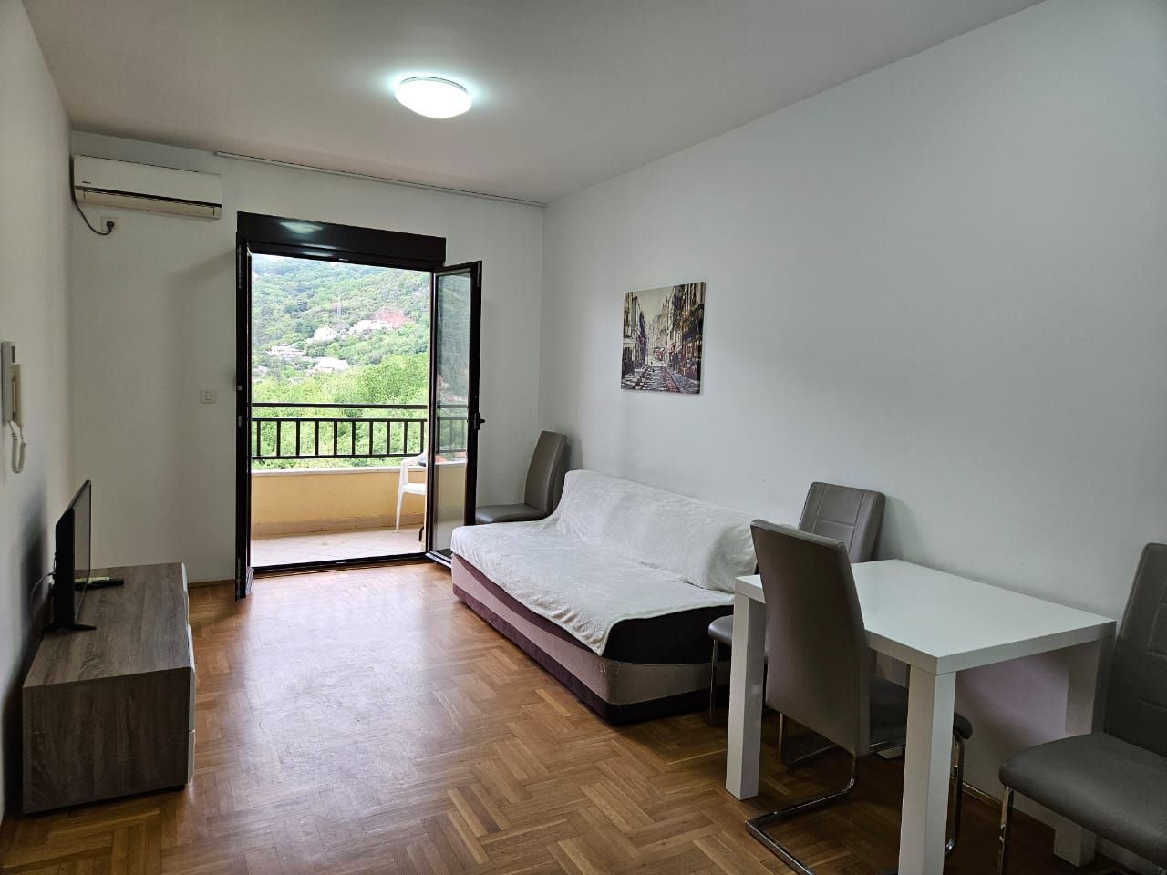 Wohnung in Budva, Montenegro, 38 m² - Foto 1