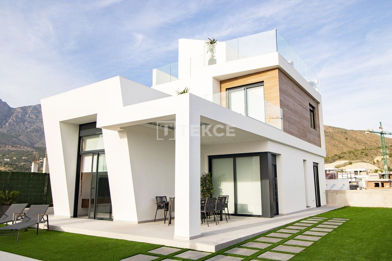 Villa in Finestrat, Spanien, 220 m² - Foto 1