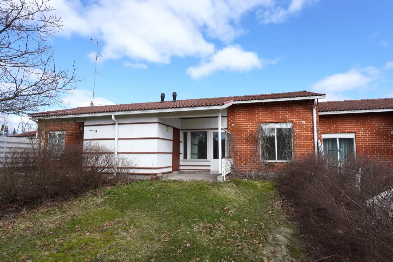 Maison urbaine à Lapinjarvi, Finlande, 63 m² - image 1