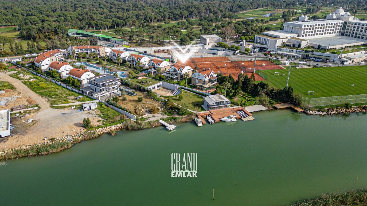 Villa à Antalya, Turquie, 350 m² - image 2