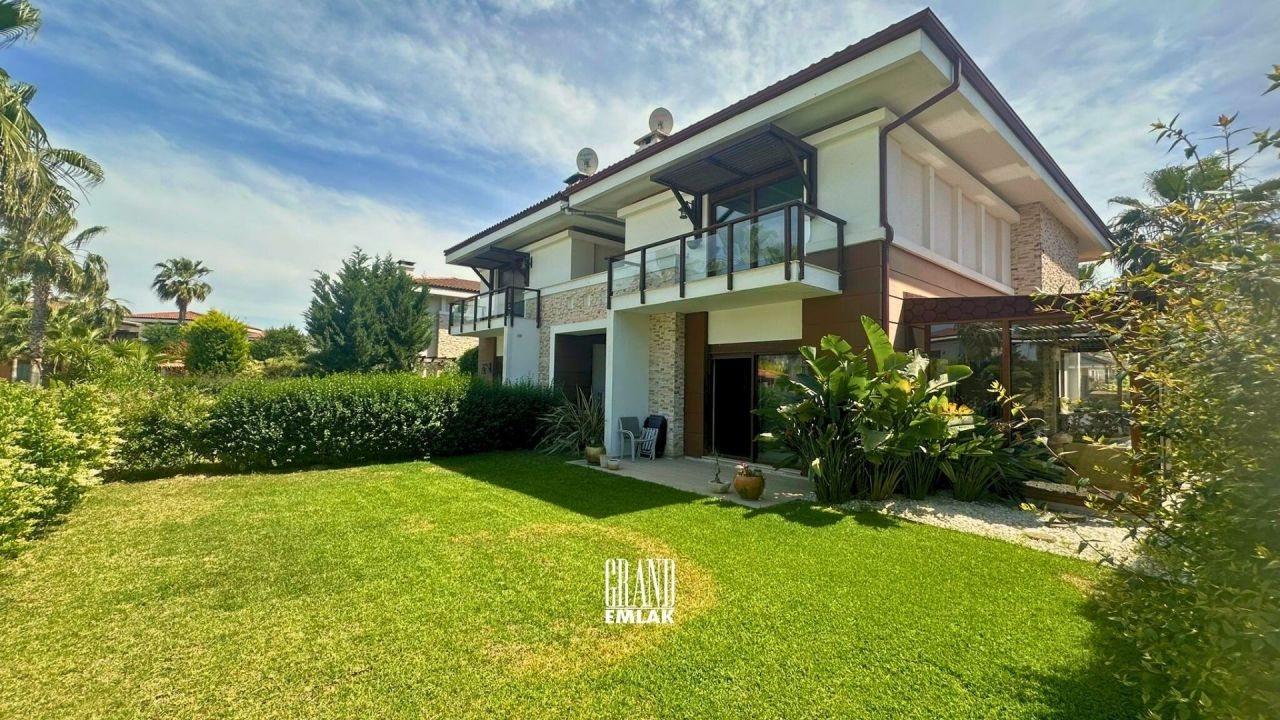 Villa in Antalya, Turkey, 240 m² - picture 1