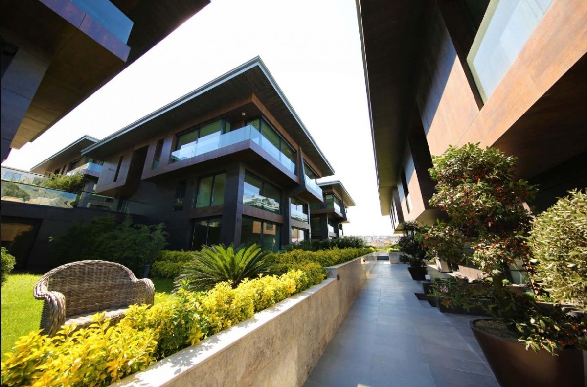 Flat in Istanbul, Turkey, 235 m² - picture 2