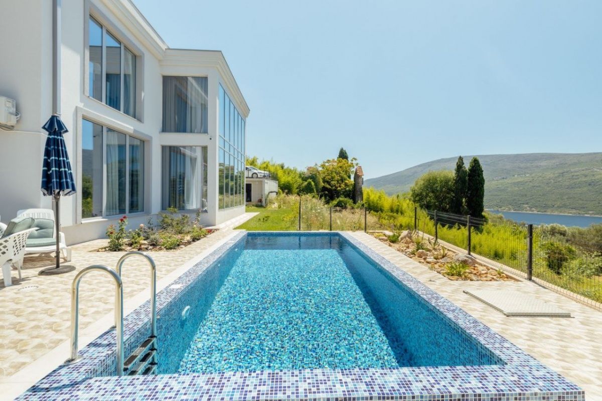 House in Kumbor, Montenegro, 338 m² - picture 2