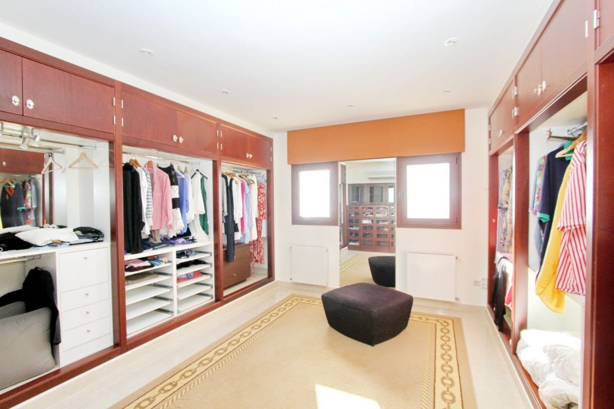 Casa en la Costa Blanca, España, 898 m² - imagen 2