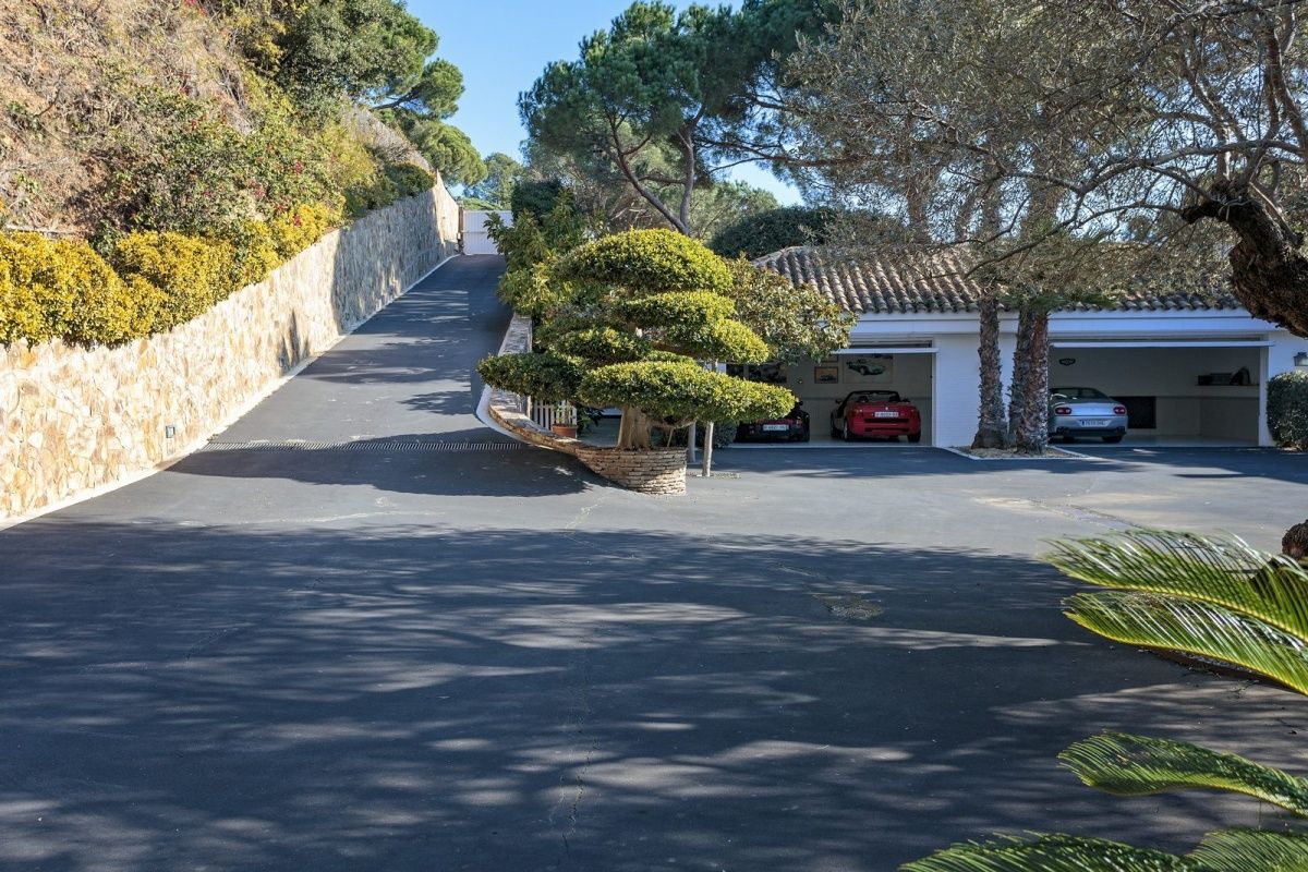 House on Costa del Maresme, Spain, 1 344 m² - picture 2