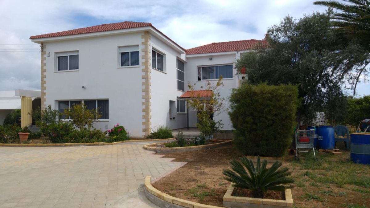 Casa a Limassol, Cipro, 470 m² - foto 3