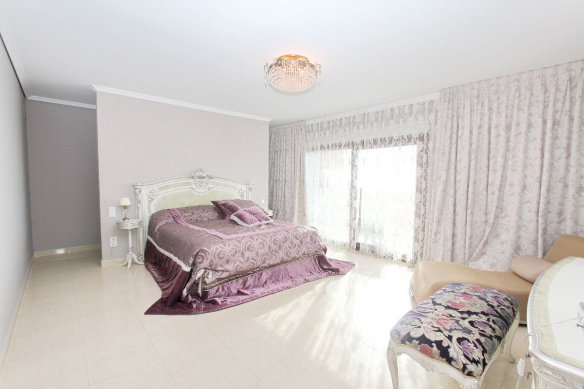 Casa en la Costa Blanca, España, 898 m² - imagen 3