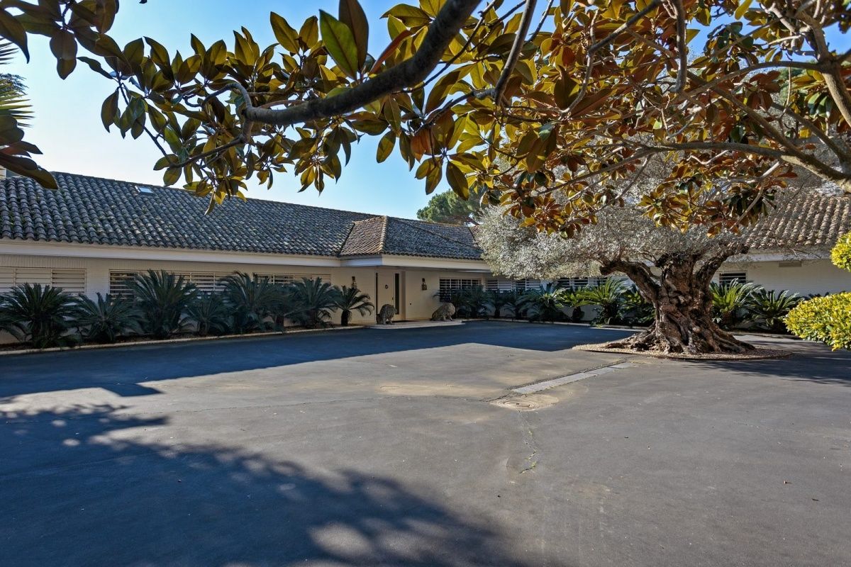 House on Costa del Maresme, Spain, 1 344 m² - picture 3