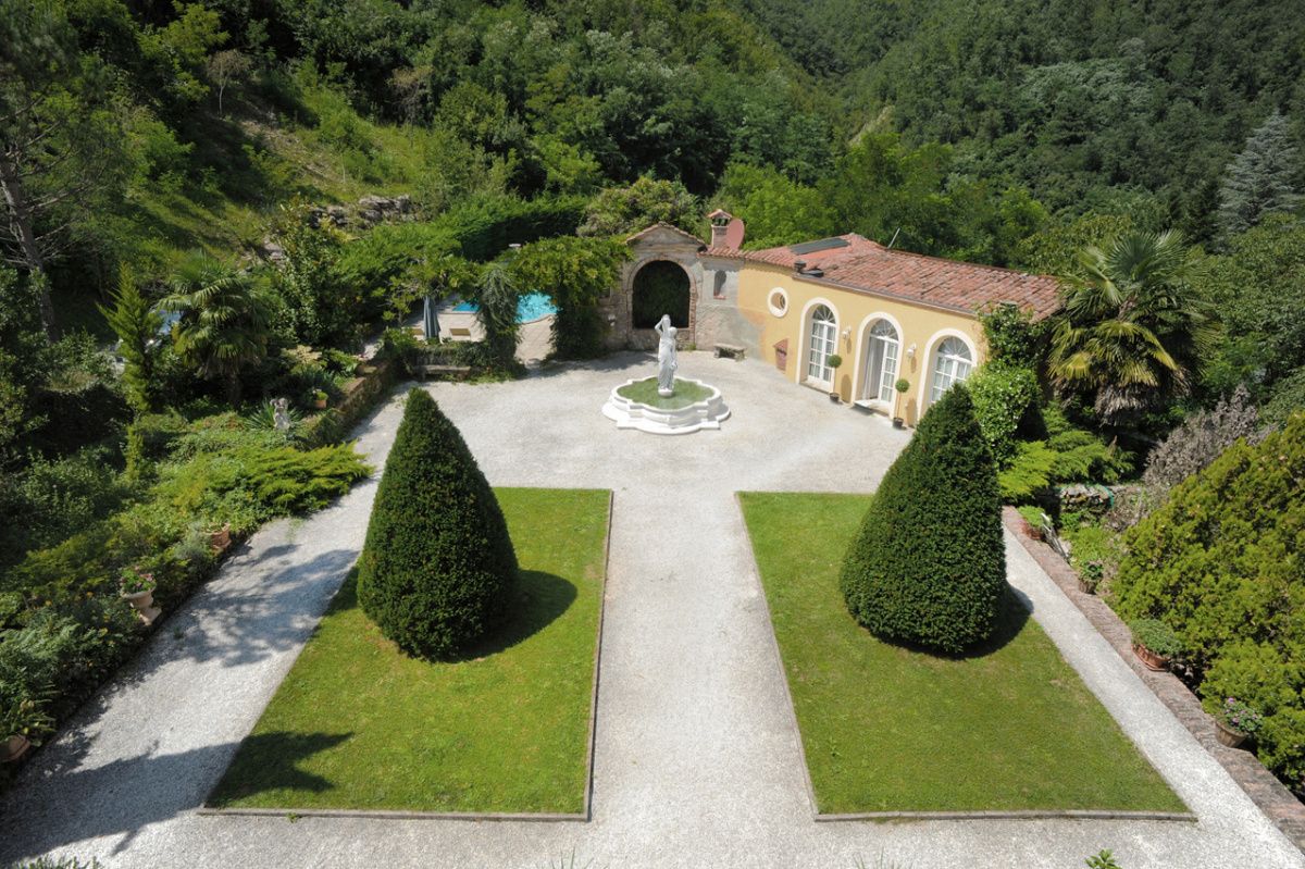 House in Lucca, Italy, 545 m² - picture 4